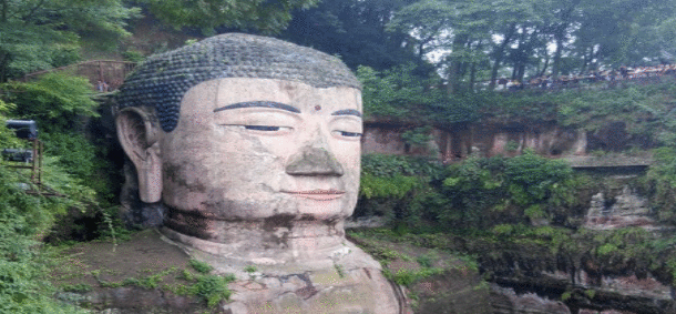 乐山大佛迎来为期四个月的体检,景区内暂时关闭九曲栈道