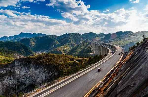 清明出行避堵指南！高速免费时间、高峰期路段、路况查询等等都在这里！