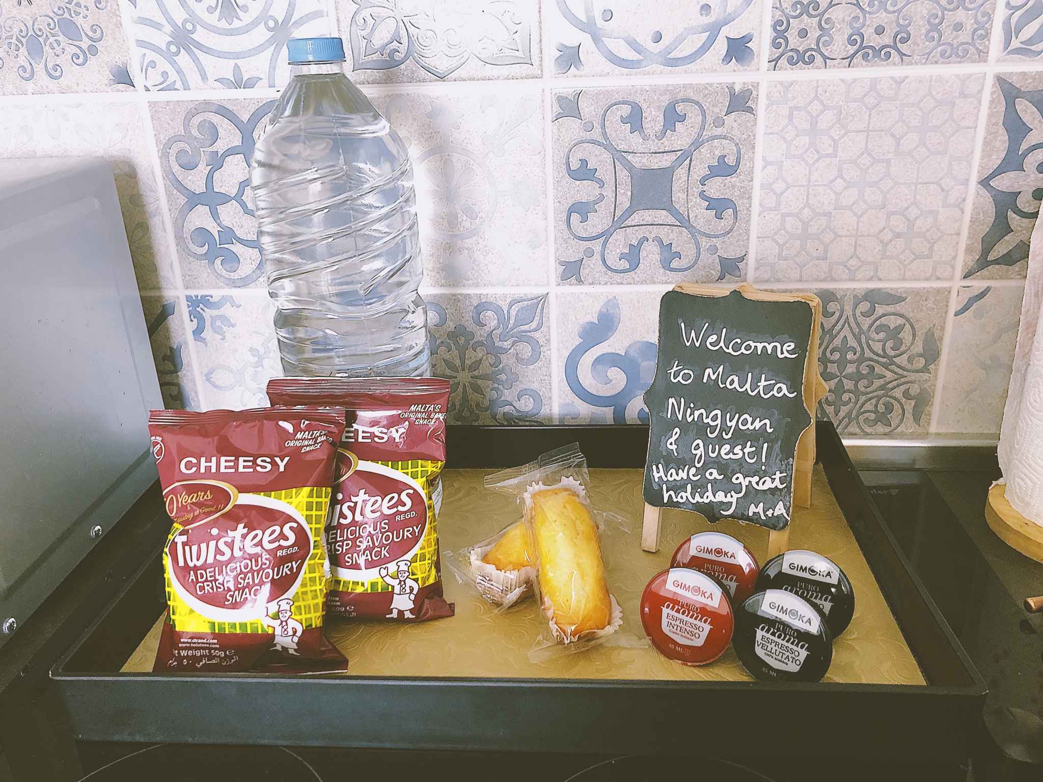 夏天的地中海，阳光明媚，用尽它所有的蓝色与