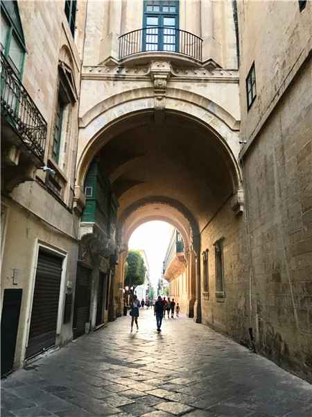 马耳他，在一个复古的国家完成了人生中第一次