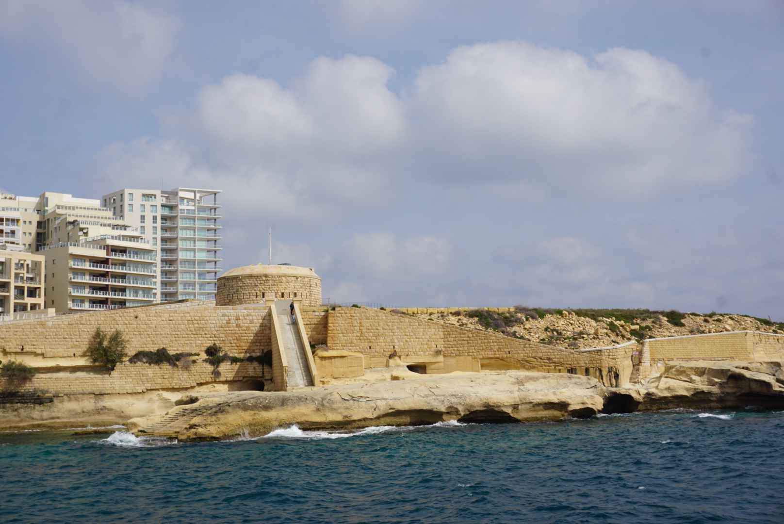 在欧洲的后花园,看一片无需滤镜的海:马耳他