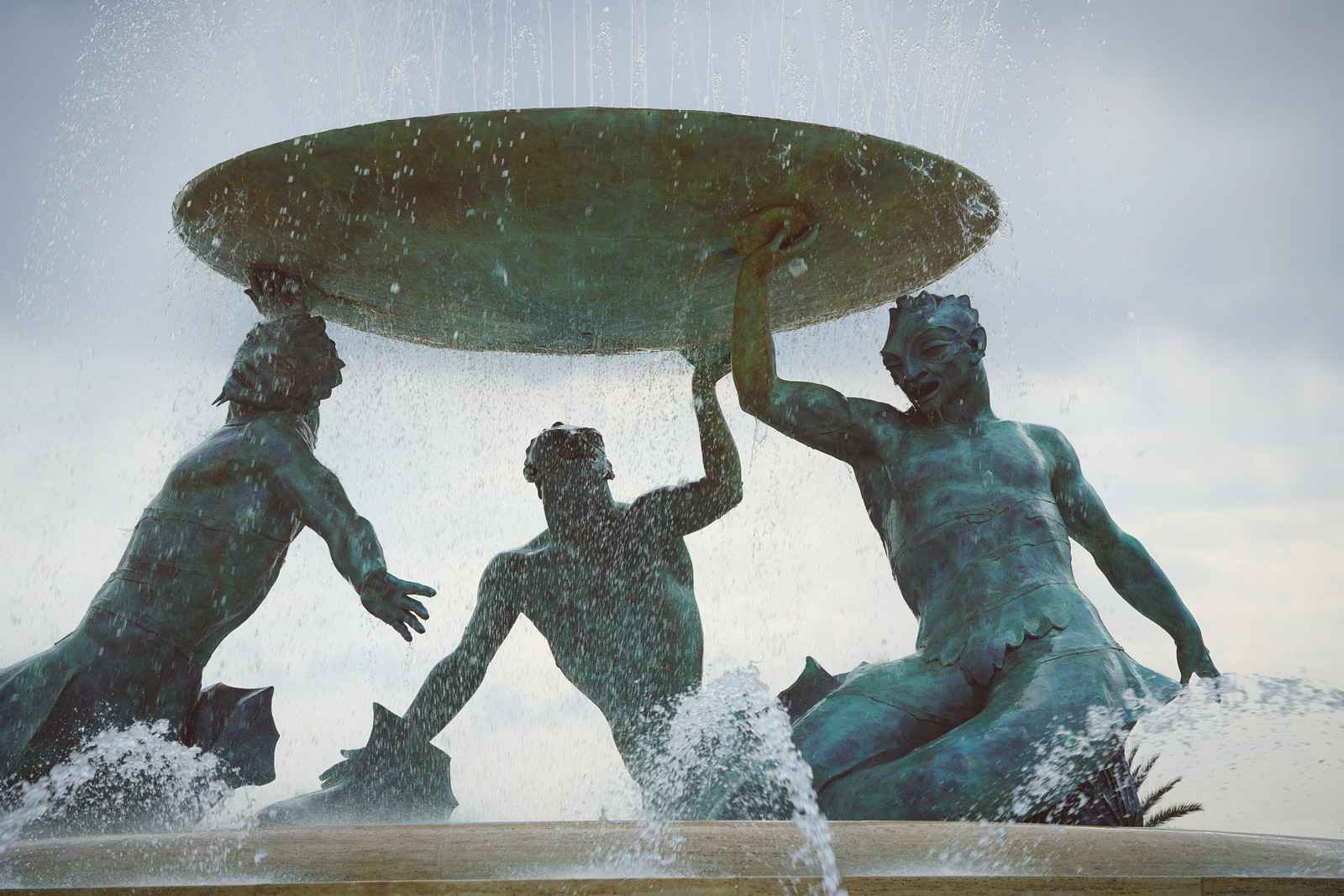 秘境之旅:唯一英联邦、欧元区、申根国、欧盟