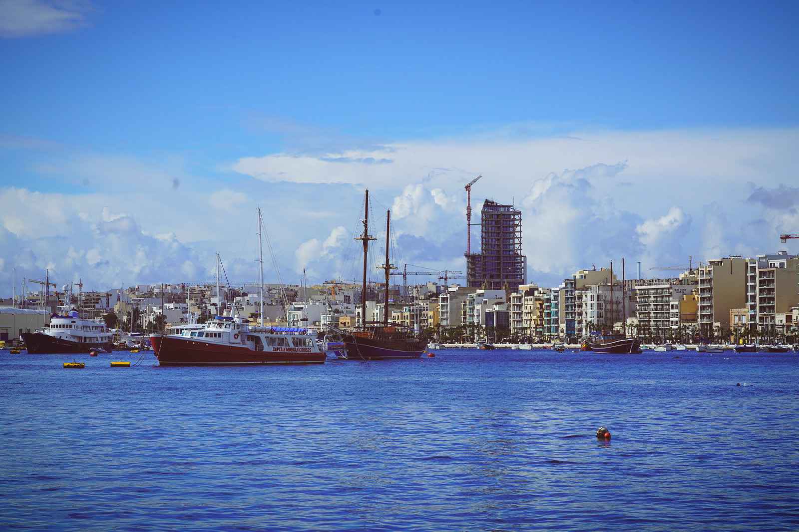 秘境之旅:唯一英联邦、欧元区、申根国、欧盟