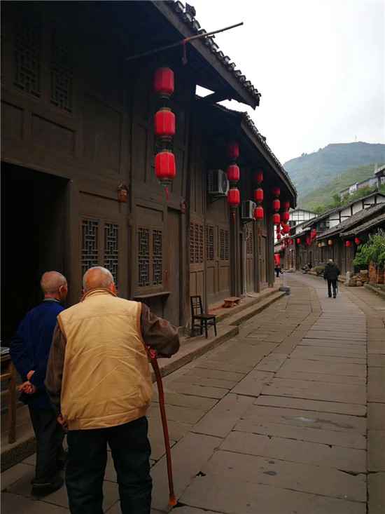  迎接党的百年寿诞，各地积极开发红色旅游线路