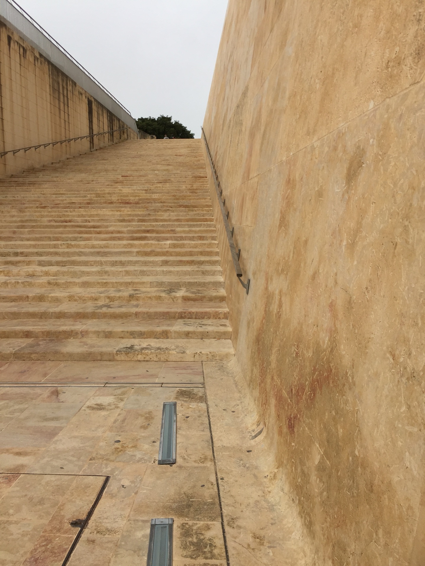 英女王伊丽莎白度假的地方,马耳他旅游攻略