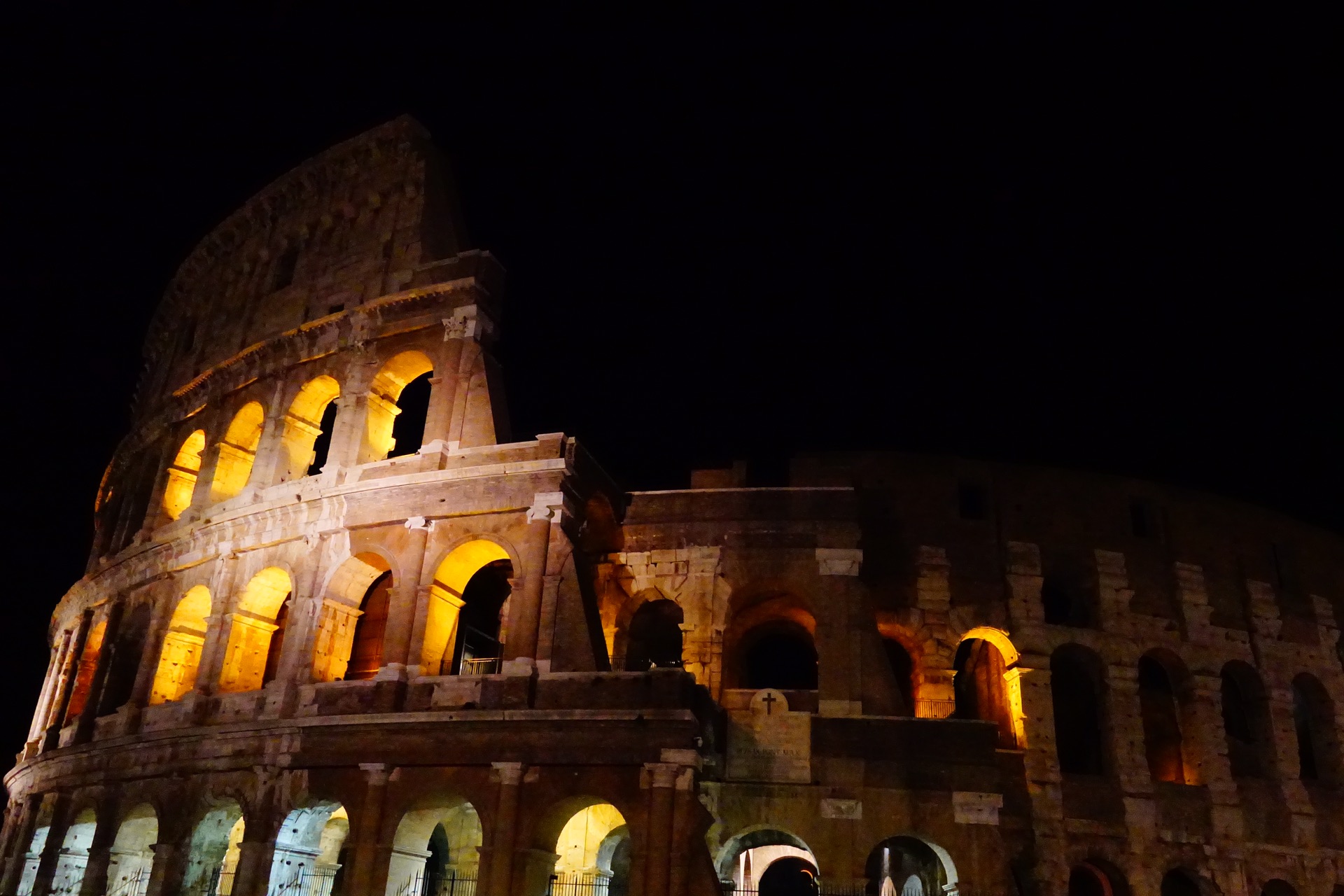 从罗马帝国到马耳他骑士团,古城满眼尽现代。