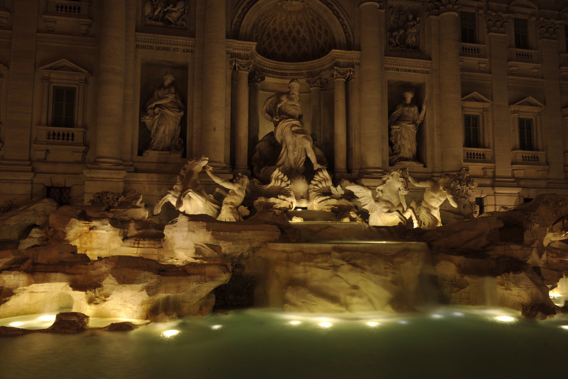 从罗马帝国到马耳他骑士团,古城满眼尽现代。