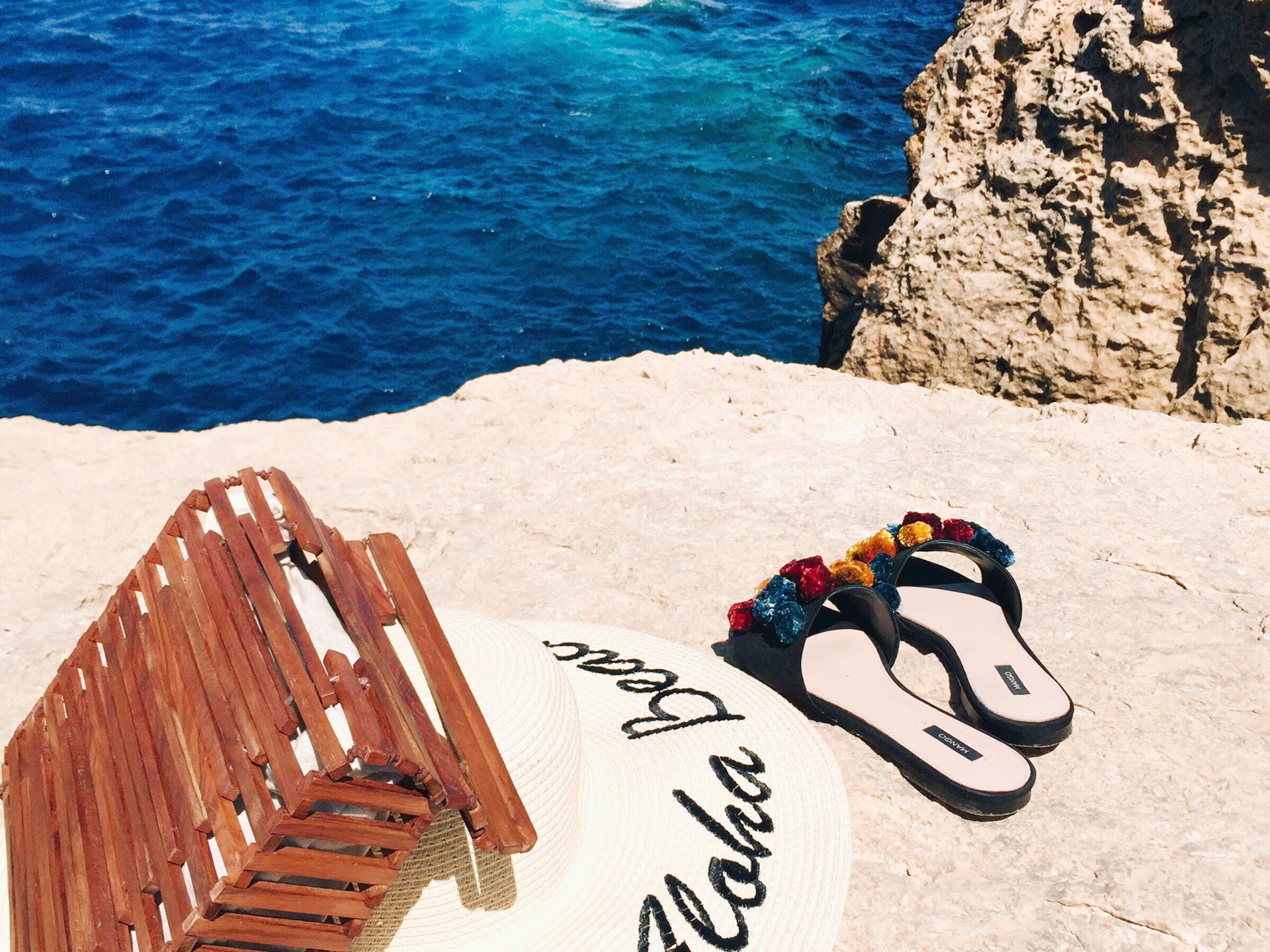 地中海小岛国马耳他:蓝与黄,海与城,一切在