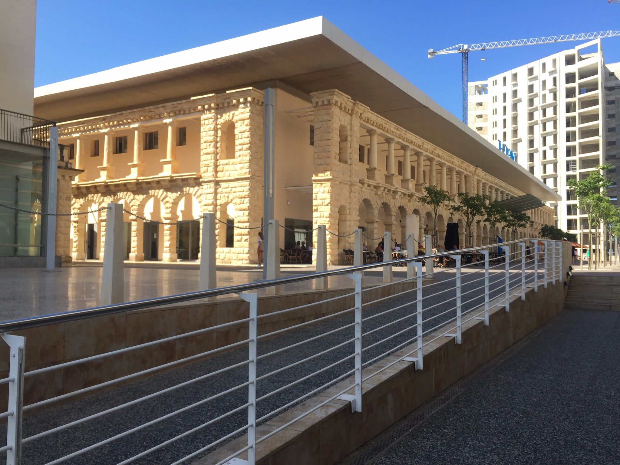 迷失在地中海的蓝色心脏