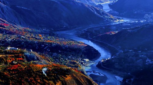  2018国庆旅游去哪好？来丹巴藏寨看最美秋色