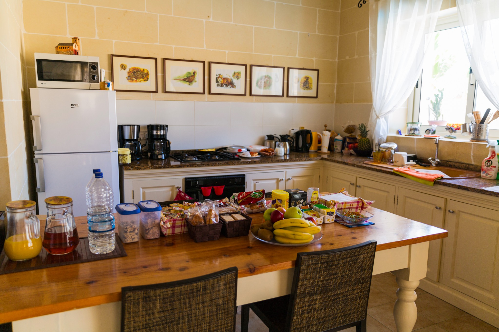 马耳他,骑士团的蓝色游戏;西西里,黑手党的